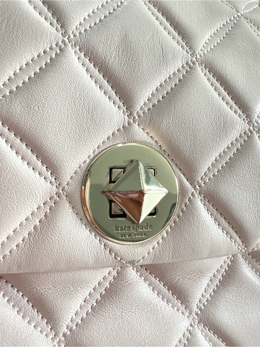 kate spade Quilted White Shoulder Bag with Gold Chain Strap - Picture 2 of 9